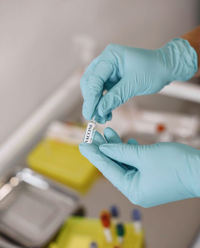 corona-virus-vaccine-concept-WKRMVTB-reyy5vzhw1bjkdx1grdpcwkuaa3skd4x6qq94ooj3g